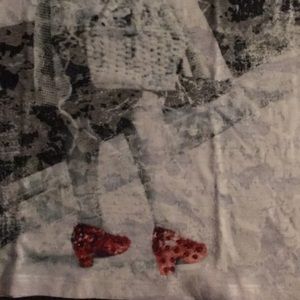 New never worn Wizard of Oz shirt, women’s XS